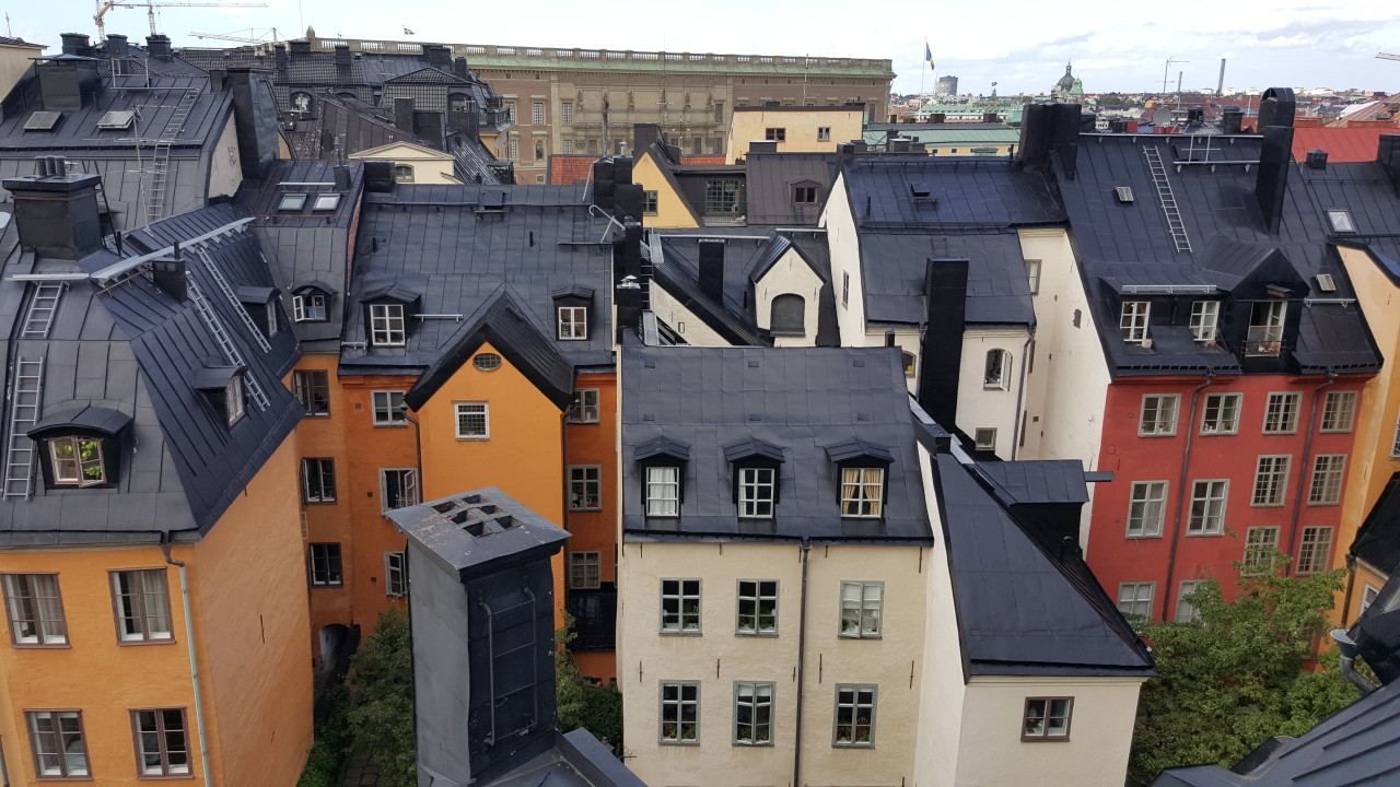 Takvy över Gamla stan i Stockholm