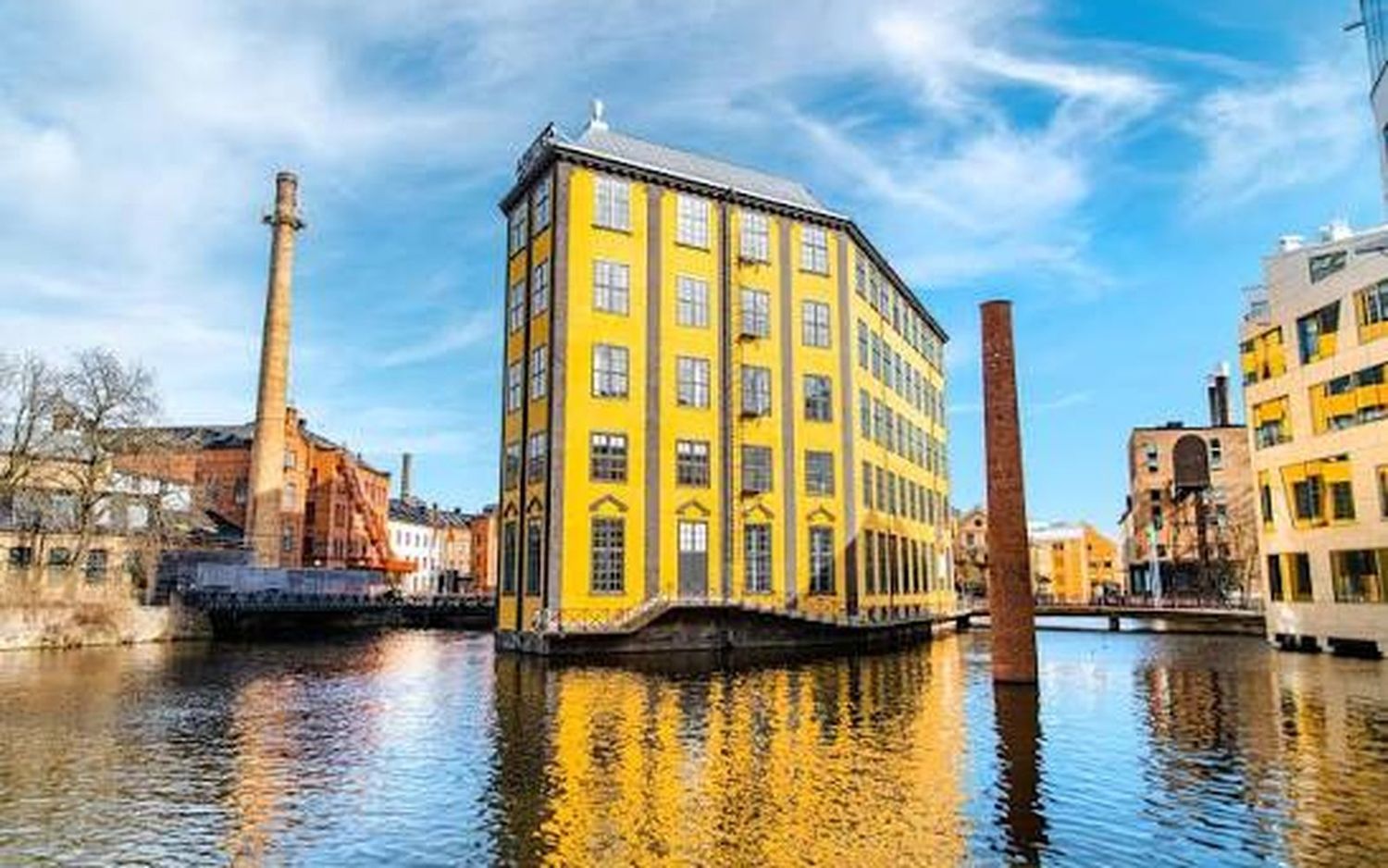 Industrilandskapet i Norrköping med Strykjärnet vid Motala ström